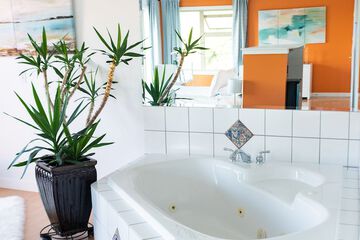 Private spa tub