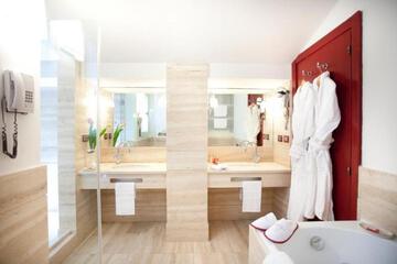 Photo 37
