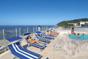 Sundeck