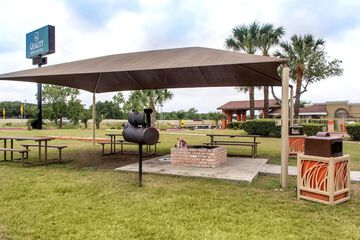 BBQ/picnic area