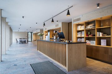 Spa reception