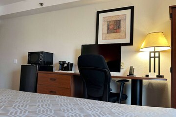 Room 12 of 19
