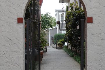 Hotel Exterior 147 of 151