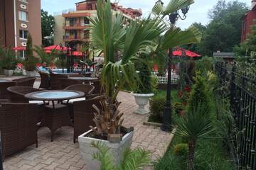 Children's play area - outdoor