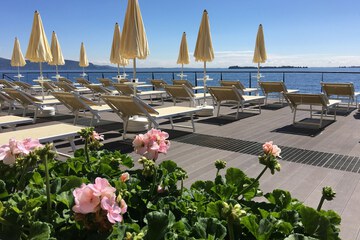 Sundeck