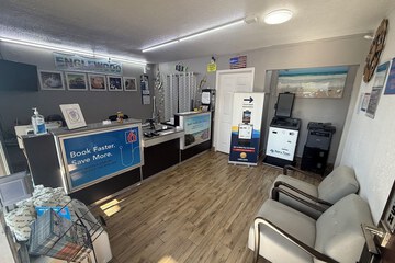 Check-in/check-out kiosk