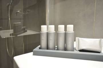 Bathroom amenities