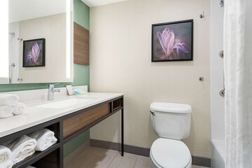 Room 16 of 33