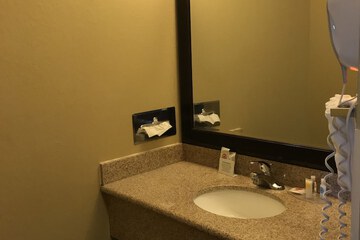 Room 46 of 78