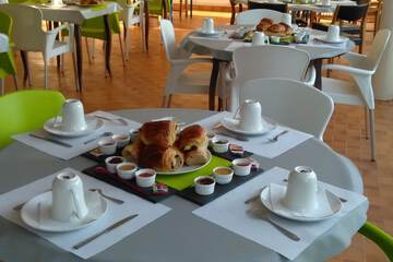 Breakfast area