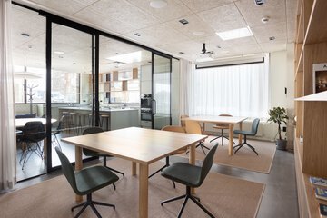 Meeting facility