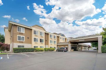 Hotel 2 of 35