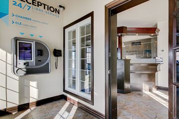 Check-in/check-out kiosk