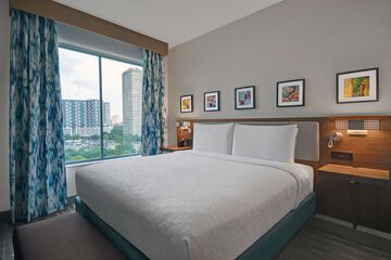 Room 49 of 77