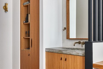 Bathroom sink