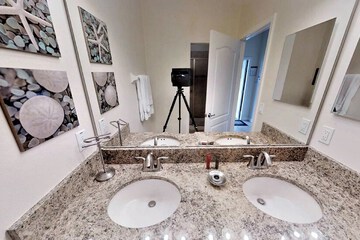 Bathroom sink