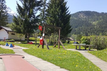 Mini-golf