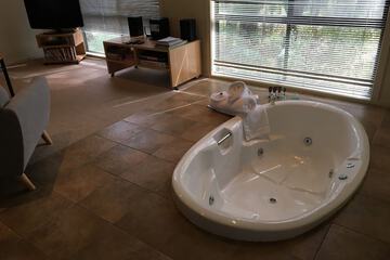 Private spa tub