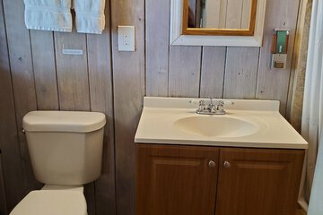 Bathroom sink