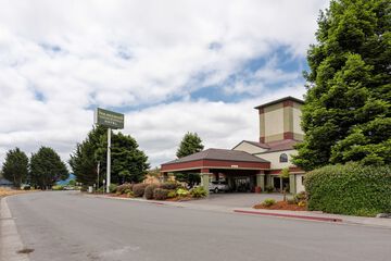 The Redwood Riverwalk a Boutique Hotel