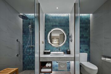 Bathroom shower