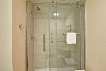 Bathroom shower