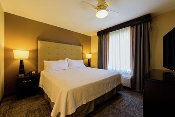 Room 14 of 38