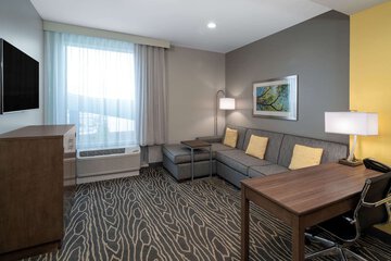 Room 27 of 35