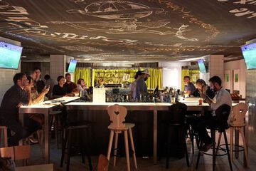 Sports bar