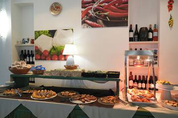 Breakfast buffet