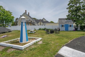 Children's play area - outdoor