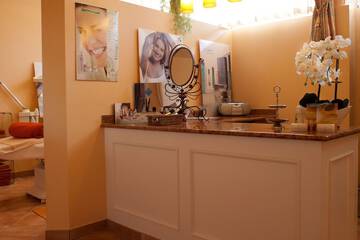 Spa reception