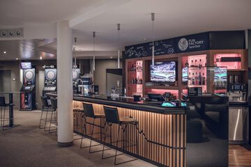 Sports bar