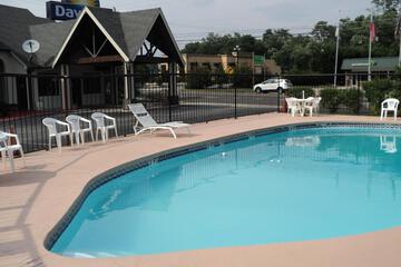 Knights Inn Cleveland