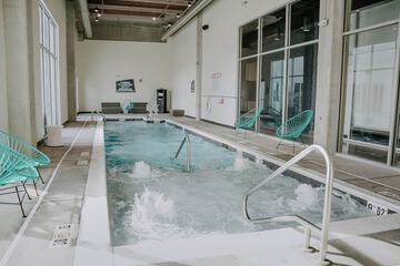 Indoor spa tub