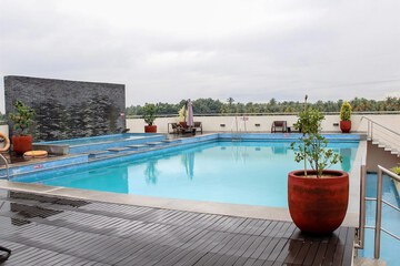 Rooftop pool