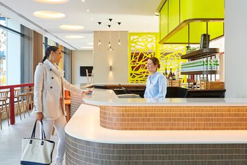 Lobby lounge