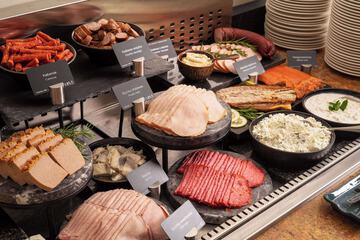 Breakfast buffet