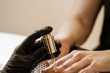 Nail salon