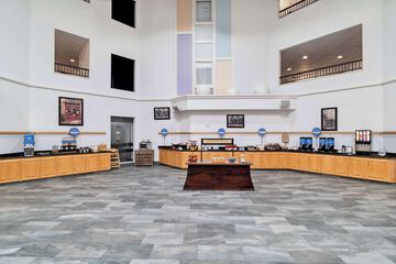 Breakfast/Coffee Service 99 of 112