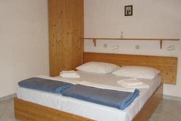 Photo 51