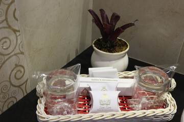 Bathroom amenities