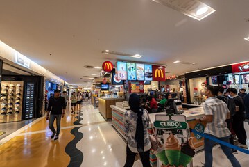 Shopping mall