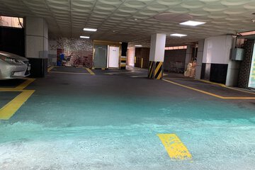 Wheelchair accessible van parking