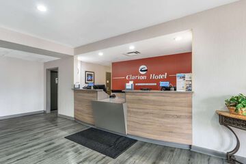 Hotel Interior 11 of 47