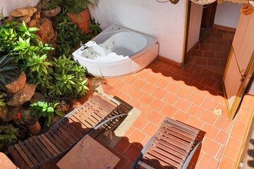 Private spa tub