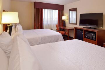 Room 32 of 66