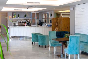 Coffee shop
