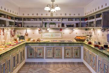 Breakfast buffet