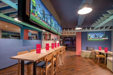 Sports bar